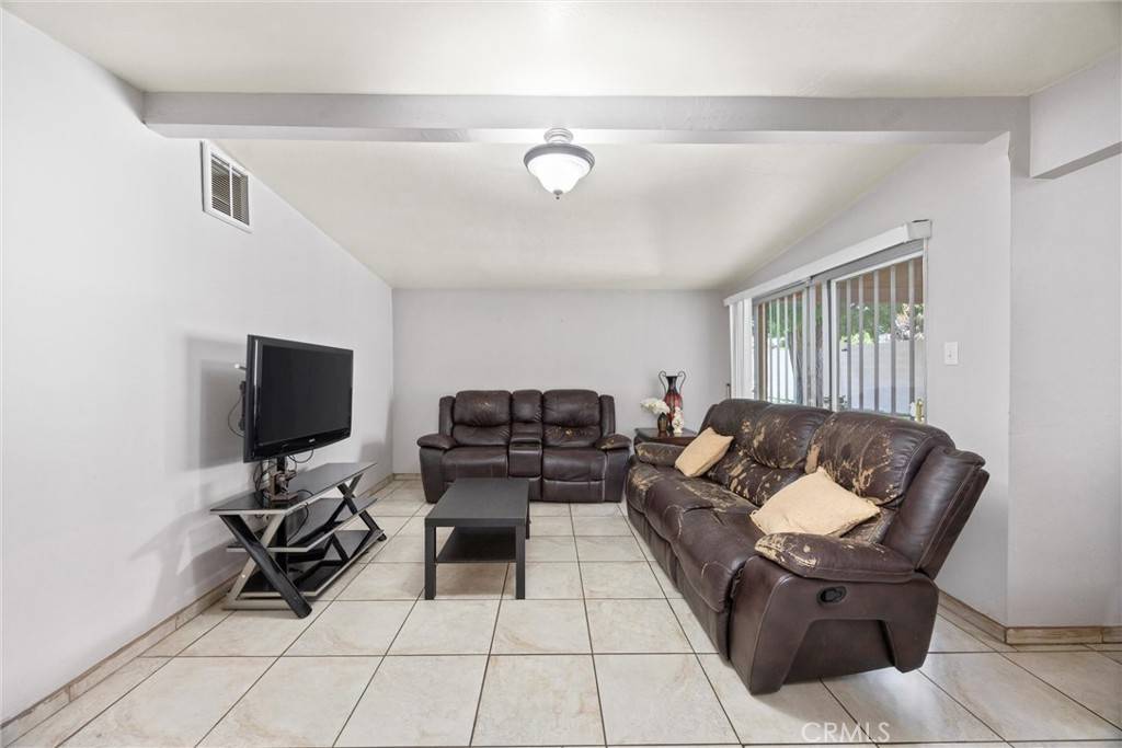 Bakersfield, CA 93306,2616 Lynwood ST