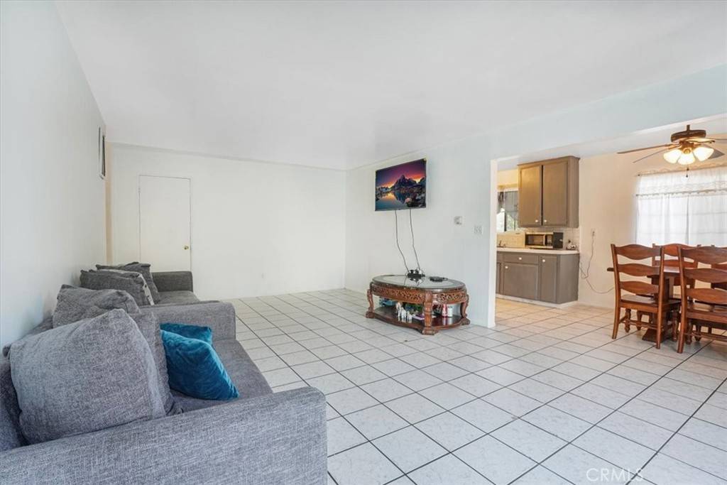 North Hollywood, CA 91605,6904 Radford AVE #1