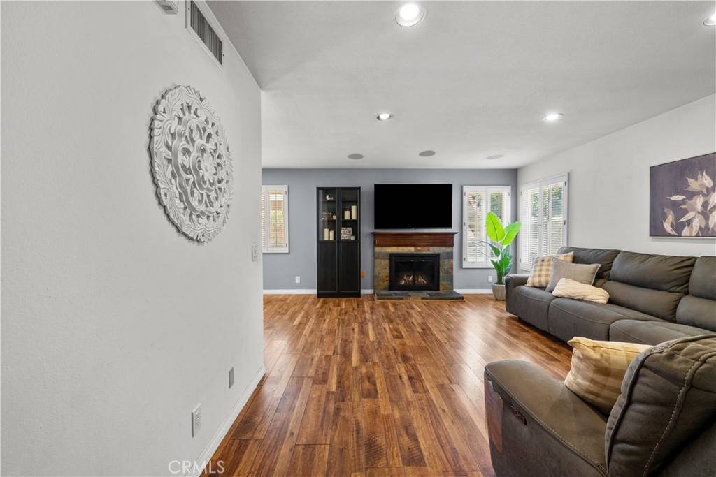 Saugus, CA 91350,21643 Masterson CT