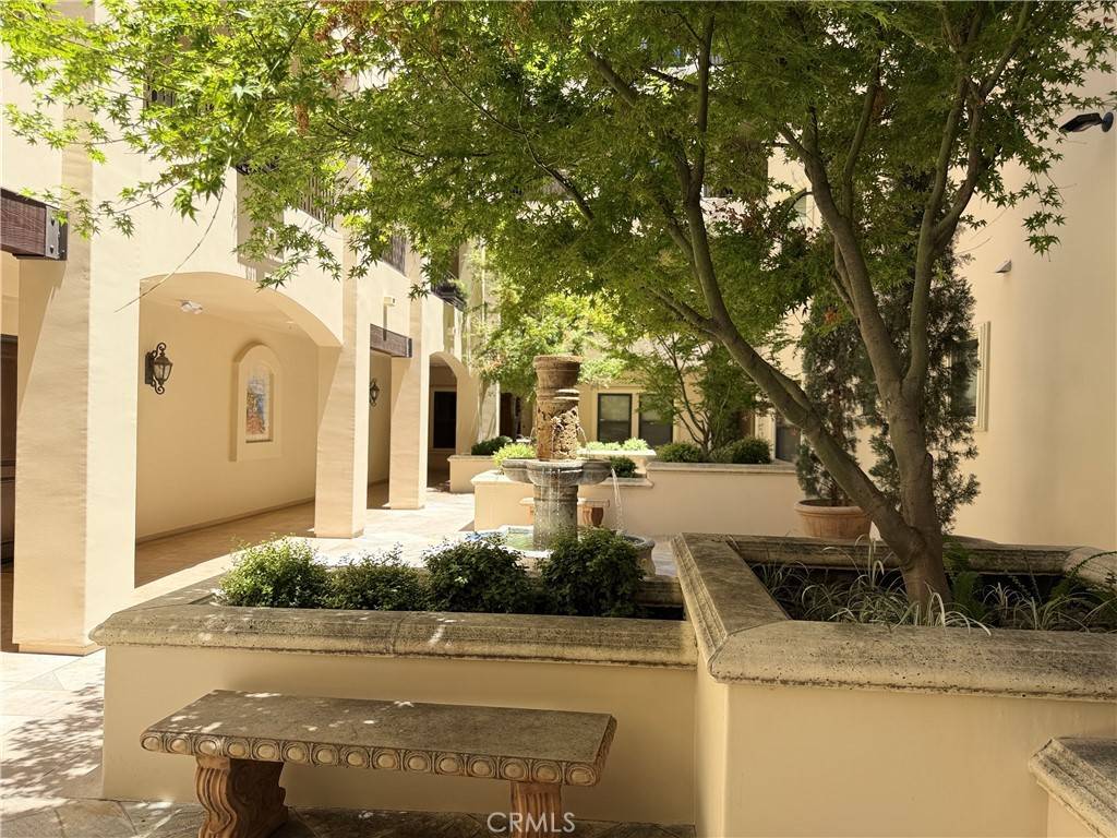 Studio City, CA 91604,12045 Hoffman ST #405
