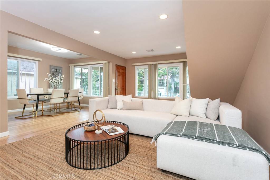 Glendale, CA 91206,420 Canyon DR
