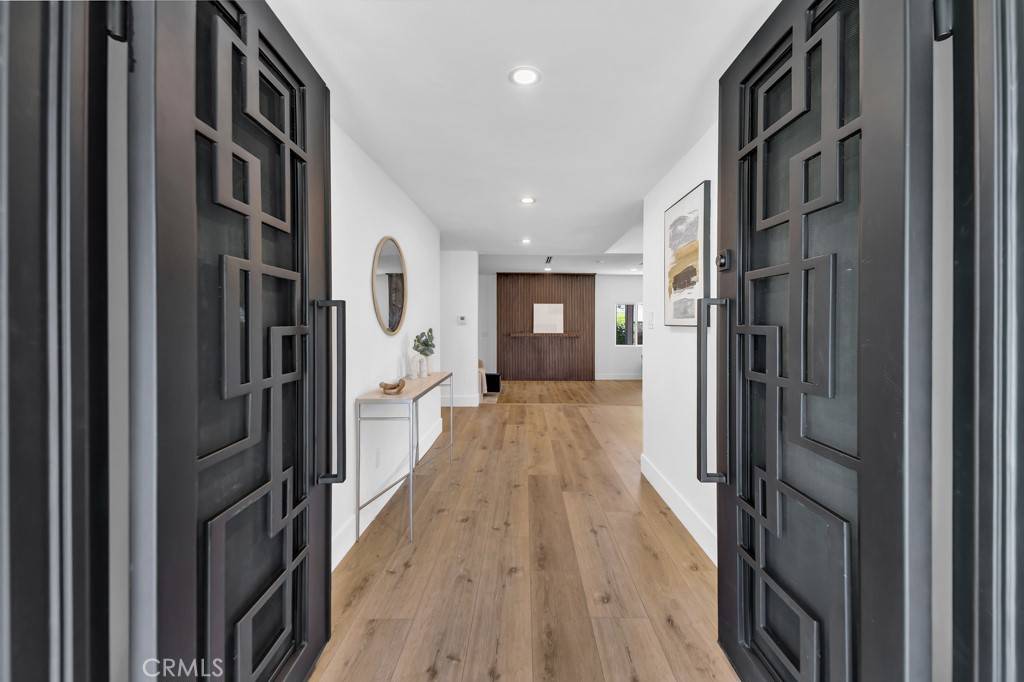 Winnetka, CA 91306,20646 Hatton ST