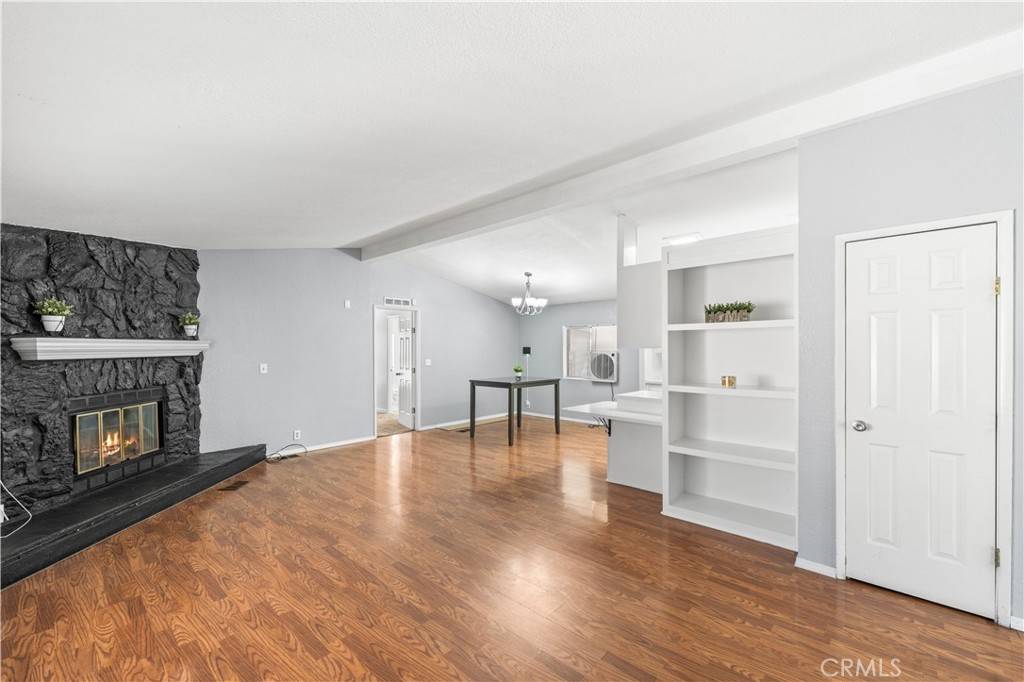 Lancaster, CA 93535,2121 E Avenue I #17