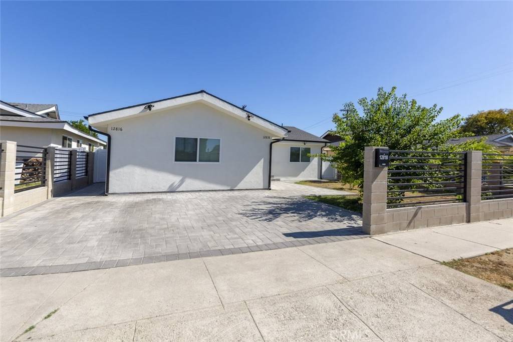 North Hollywood, CA 91605,12818 Arminta ST