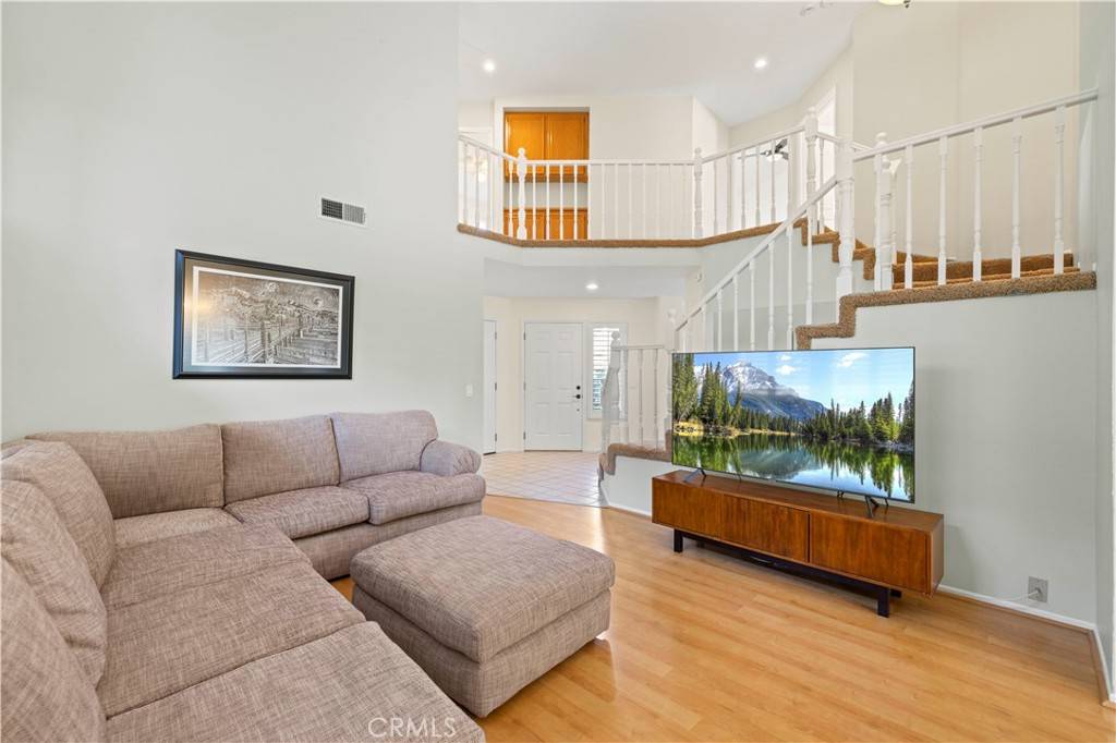 Castaic, CA 91384,28610 Cloverleaf PL