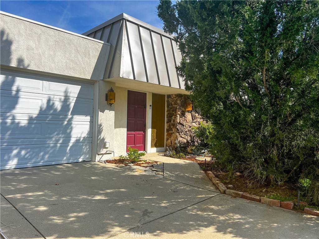 Woodland Hills, CA 91367,6052 Pat AVE