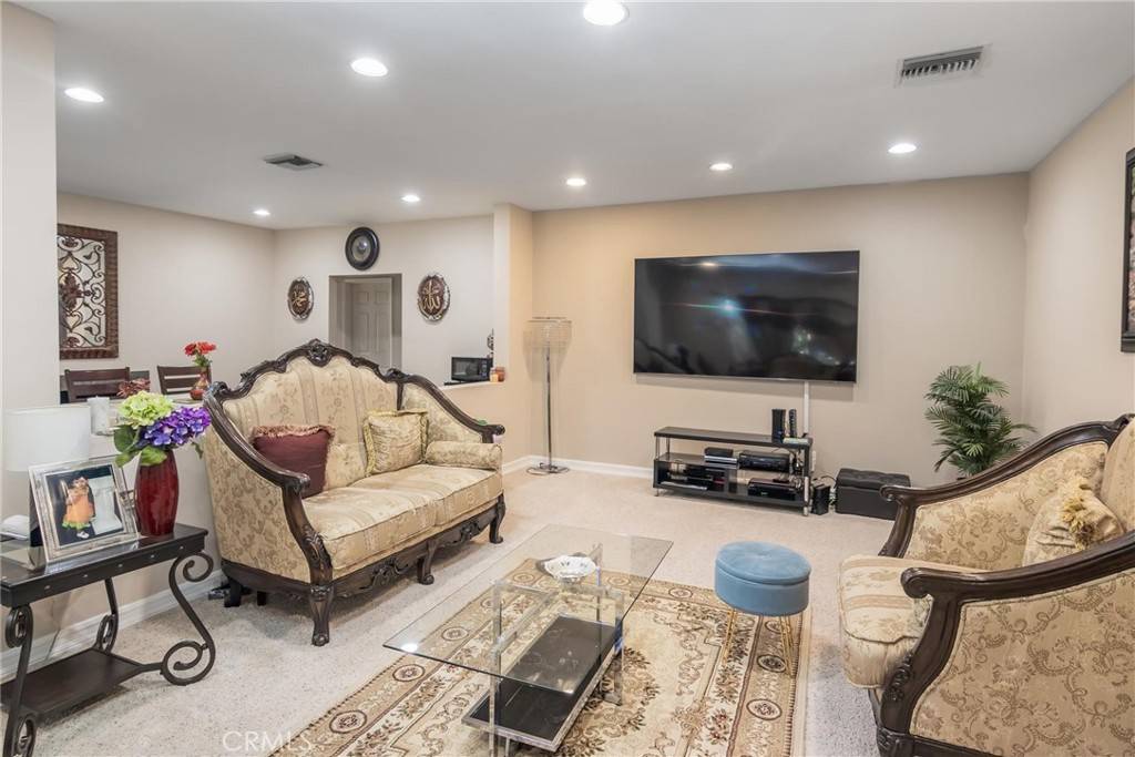 Northridge, CA 91324,18948 Lassen ST