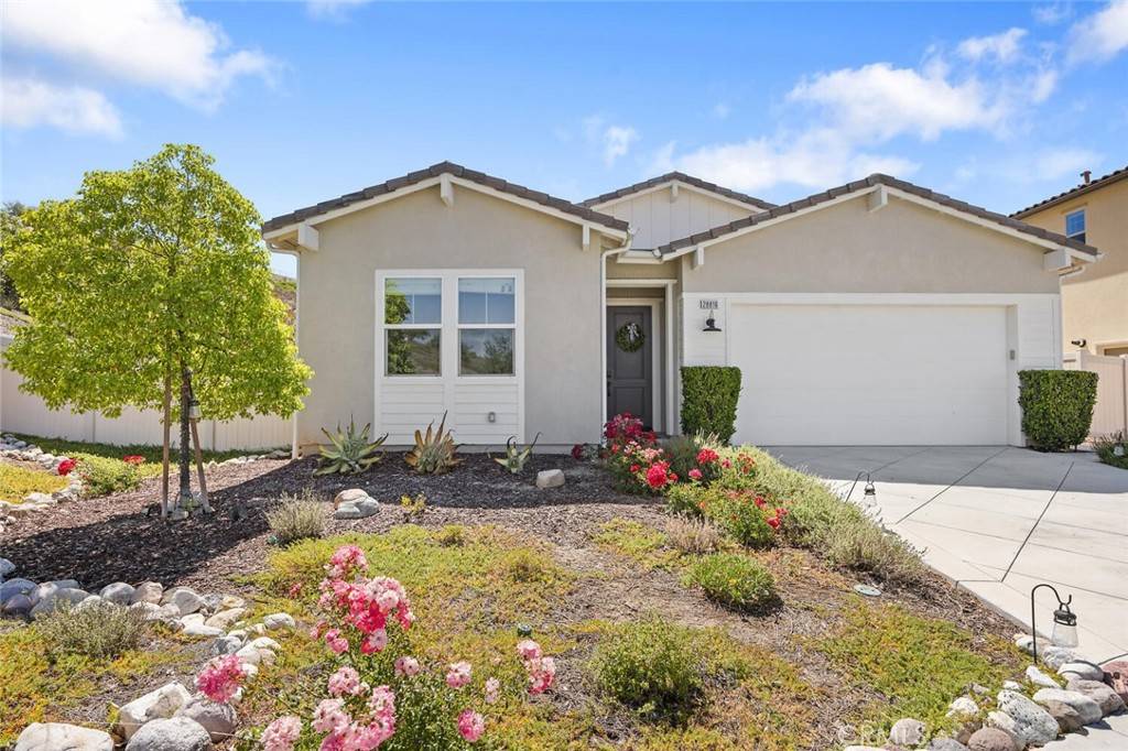 Saugus, CA 91350,28816 Sedge LN