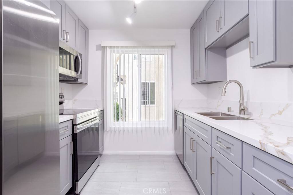 Culver City, CA 90230,7205 Summertime LN