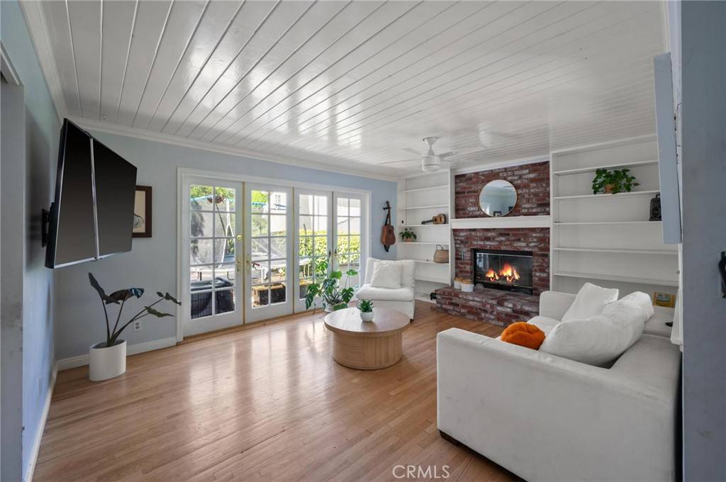 Woodland Hills, CA 91364,20955 De Mina ST