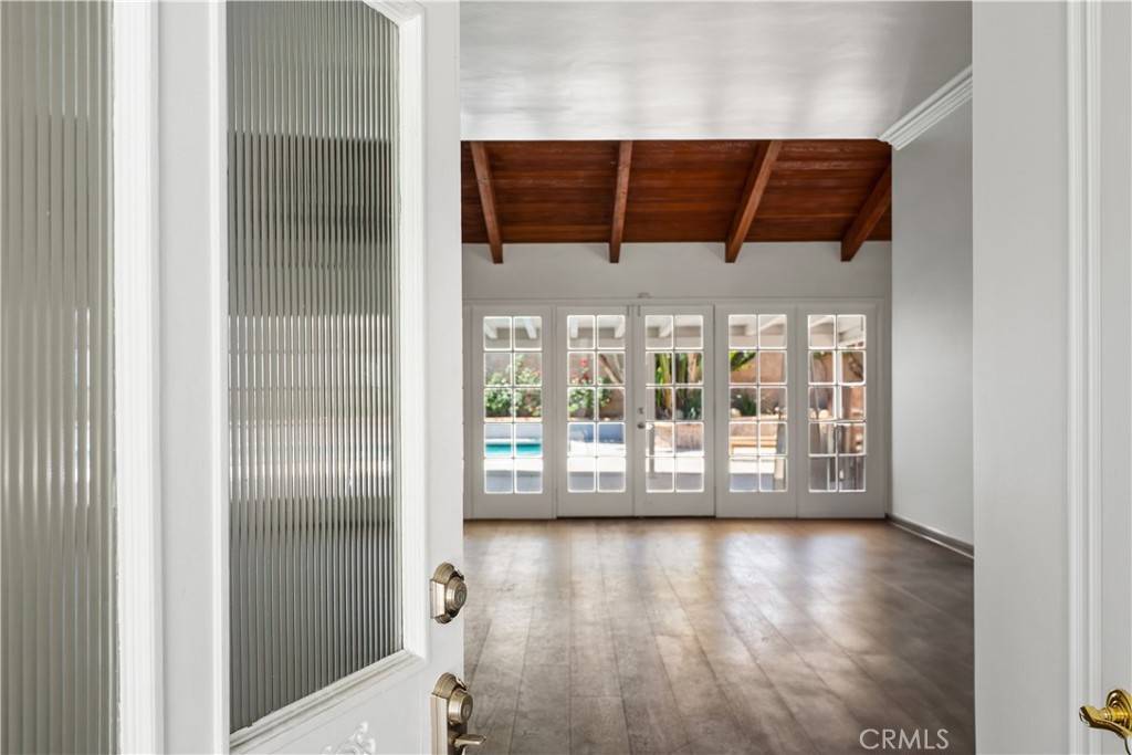 Woodland Hills, CA 91364,23172 Gainford ST