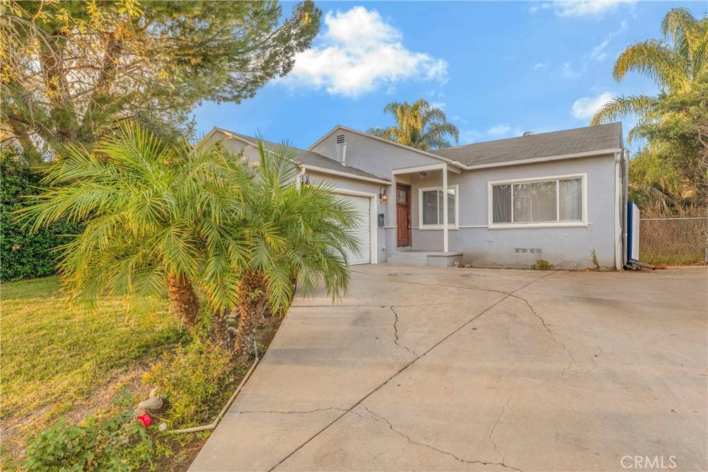 Reseda, CA 91335,19119 Lemay ST