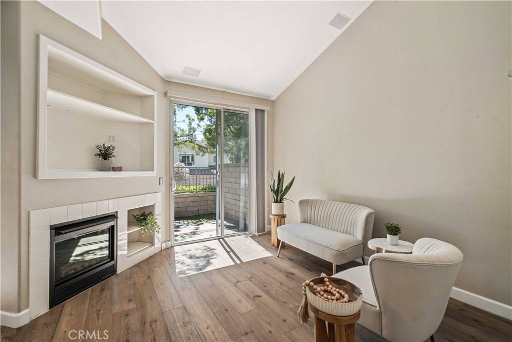 Valencia, CA 91354,23612 Muir TRL #74