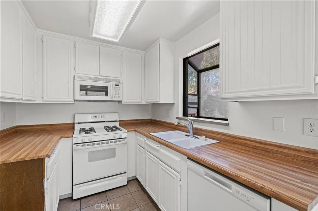 Canyon Country, CA 91387,18165 Sundowner WAY #914