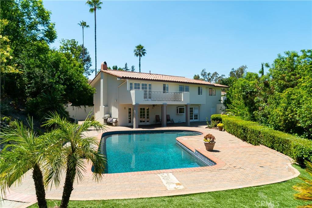 Woodland Hills, CA 91367,24060 Hatteras ST