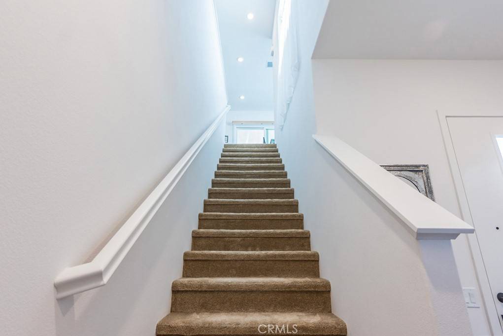 Valencia, CA 91381,27504 Illumination CT