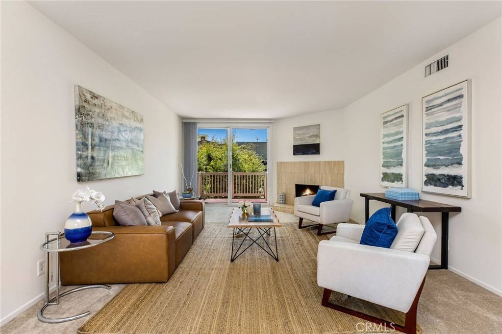 Sherman Oaks, CA 91423,14315 Riverside DR #209