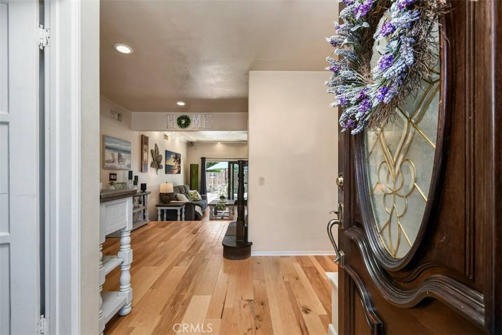 Reseda, CA 91335,19536 Kittridge ST