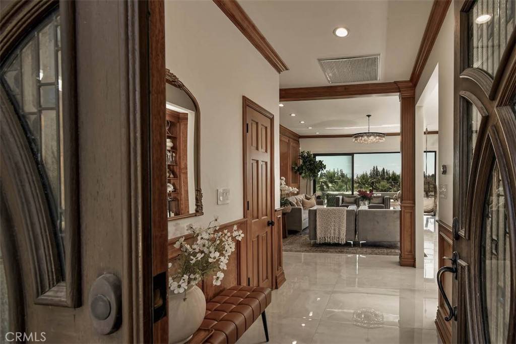 Woodland Hills, CA 91367,5124 Boda PL