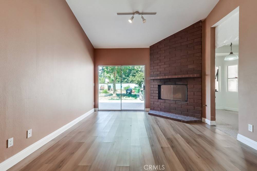 Woodland Hills, CA 91367,6243 Fallbrook AVE
