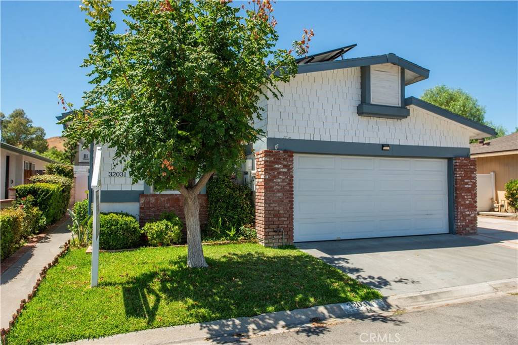 Castaic, CA 91384,32031 Emerald Lane