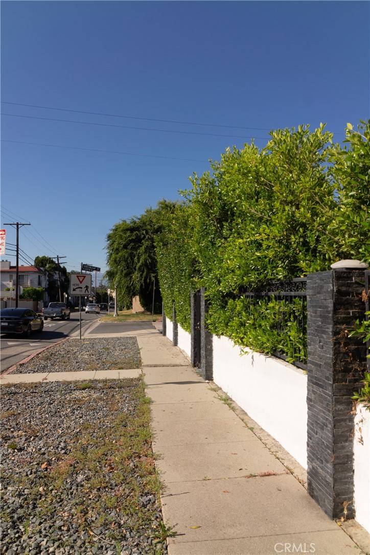 Sherman Oaks, CA 91423,14356 Greenleaf ST