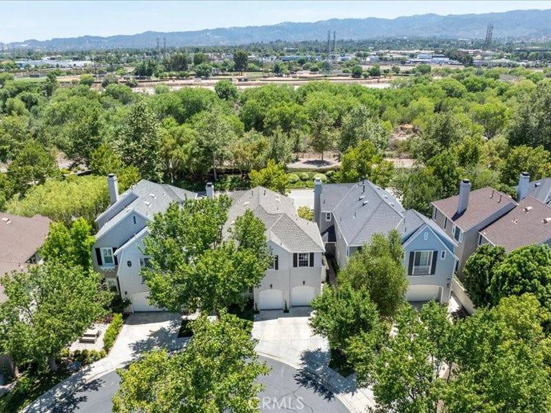Valencia, CA 91355,23808 Bayview CT