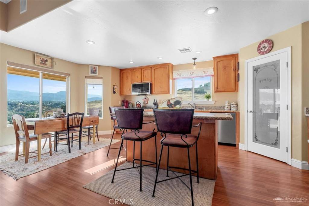 Tehachapi, CA 93561,23309 Tak CT
