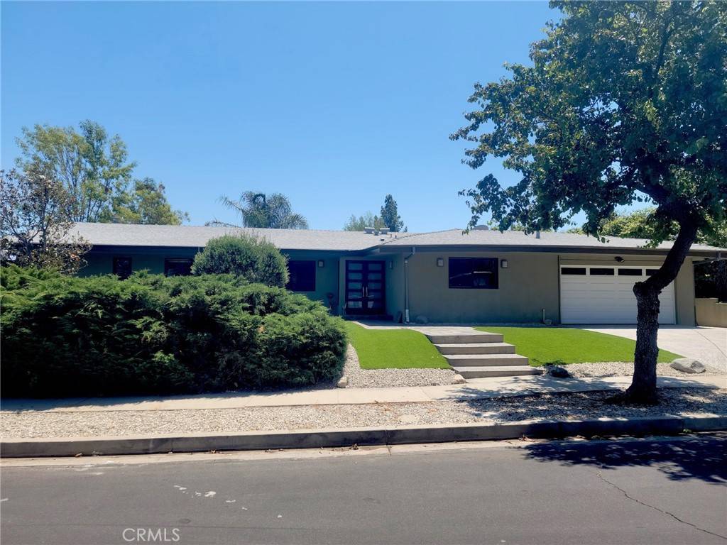 Woodland Hills, CA 91367,5760 Ostin AVE