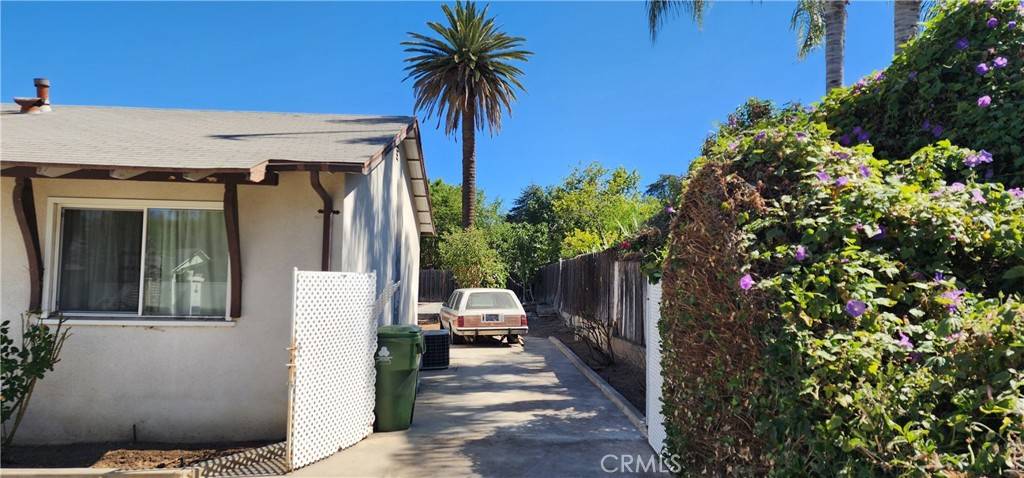 Woodland Hills, CA 91303,22348 Kittridge ST