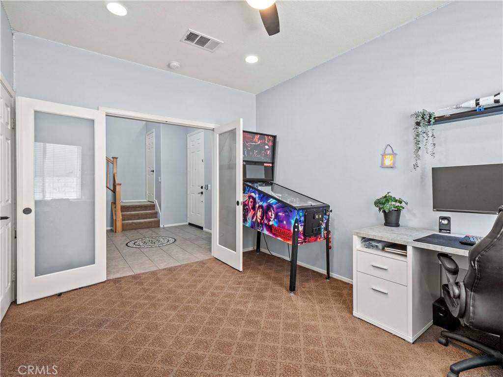 Saugus, CA 91350,28323 Roman CT