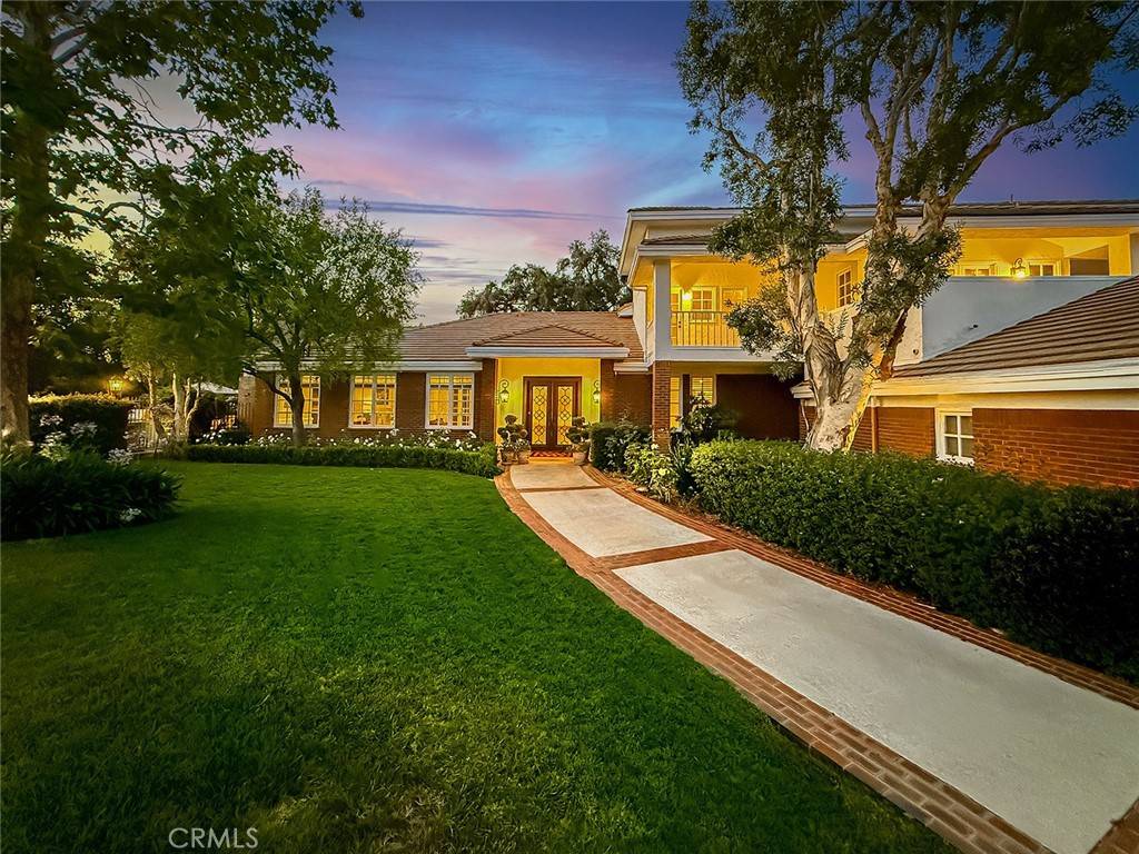 Westlake Village, CA 91362,5135 Island Forest PL
