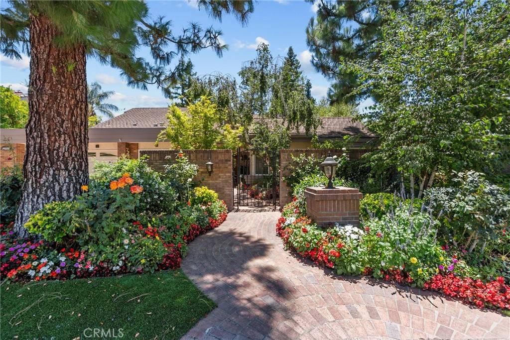 Northridge, CA 91324,19222 Mayall ST