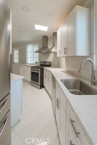 North Hollywood, CA 91606,6138 Vineland AVE