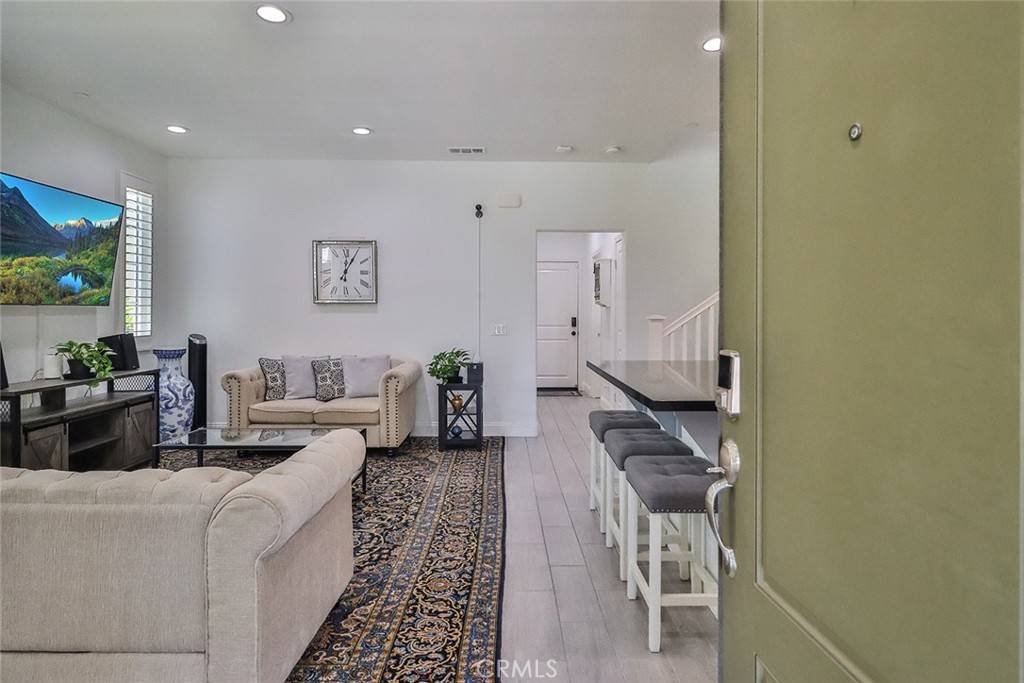 Simi Valley, CA 93065,2928 Royal AVE