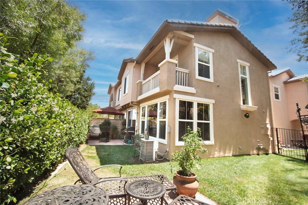 Valencia, CA 91381,26767 Via La Paz