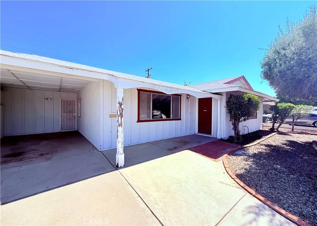 Menifee, CA 92586,27294 Pinehurst RD