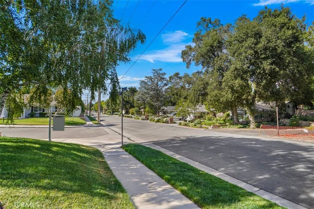 Newhall, CA 91321,23502 Highland Glen DR
