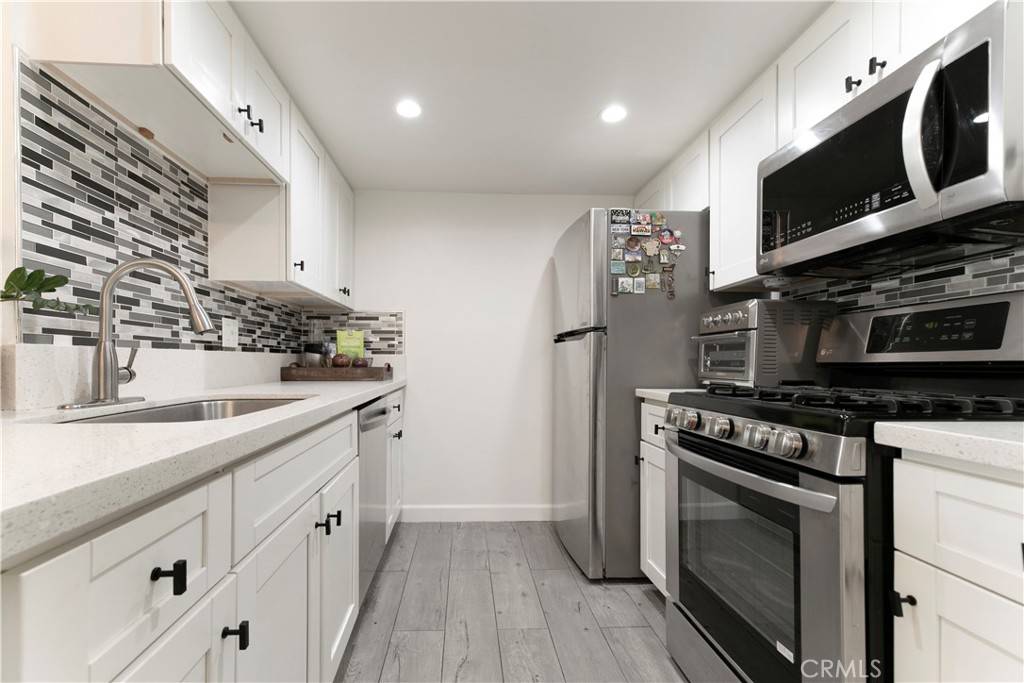 Los Angeles, CA 90015,1119 Albany ST #225