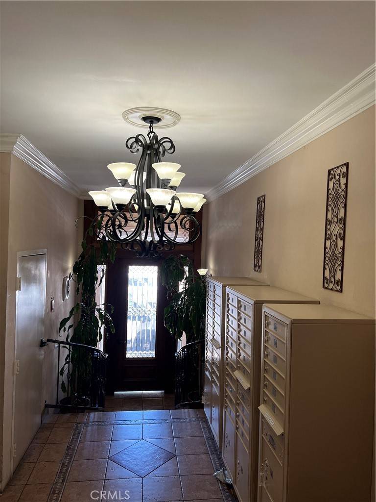 Valley Village, CA 91607,5257 Radford AVE #308
