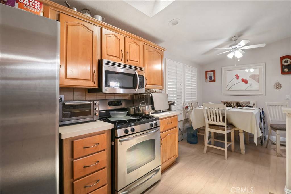 Woodland Hills, CA 91364,4201 Topanga Canyon BLVD #119