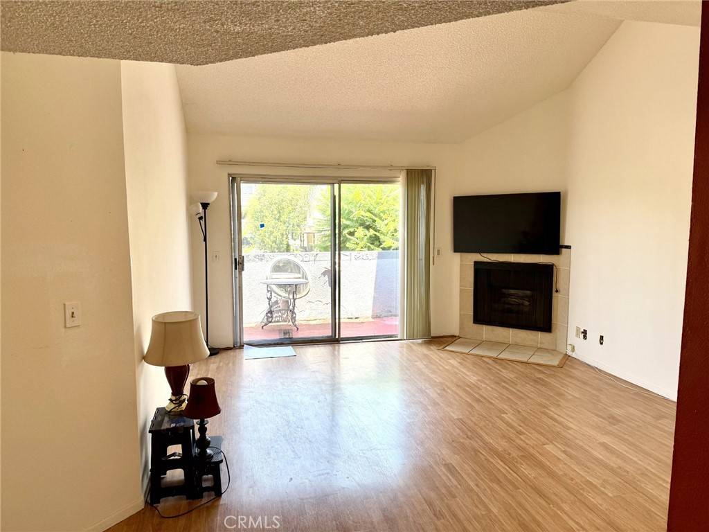 Winnetka, CA 91306,7640 Oso AVE #316