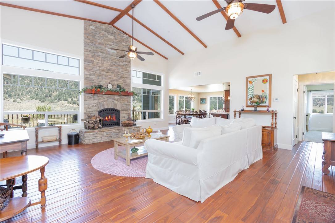Frazier Park, CA 93225,9401 Whispering Pines RD