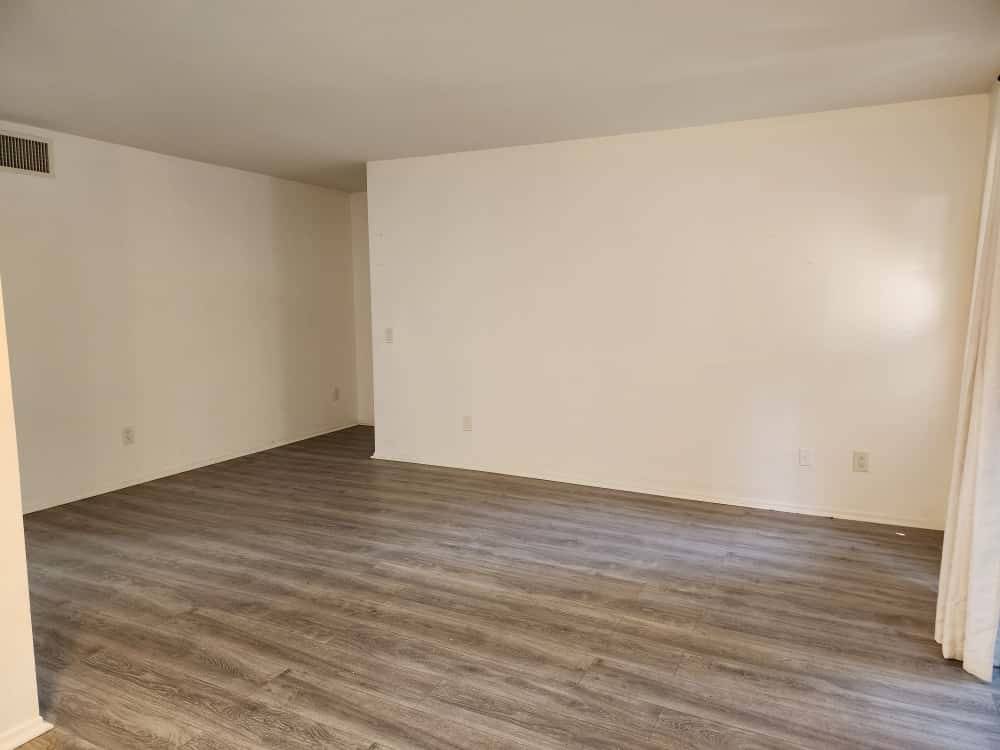 Tarzana, CA 91356,18350 Hatteras ST #163