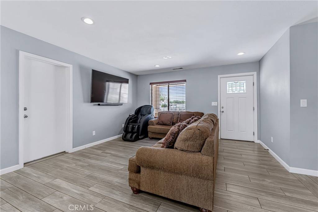 Littlerock, CA 93543,10719 E Avenue R4