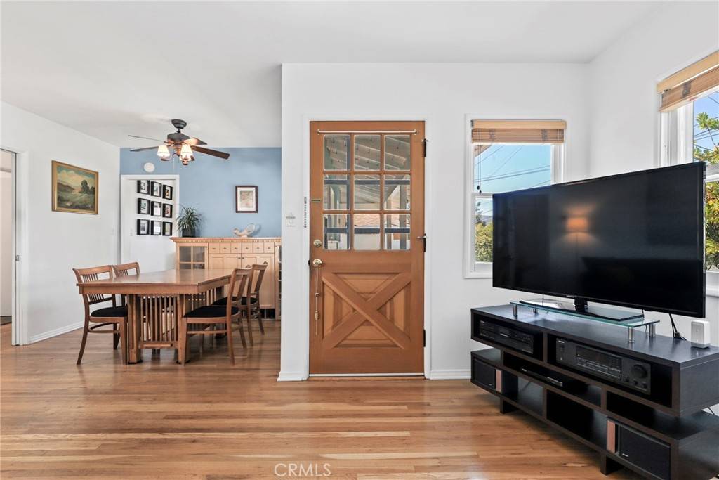 Tujunga, CA 91042,10786 Redmont AVE