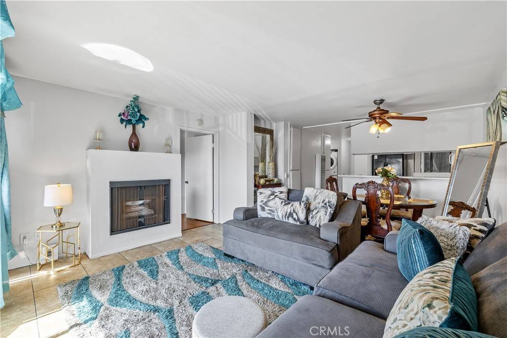 Long Beach, CA 90804,1360 Redondo Ave #103