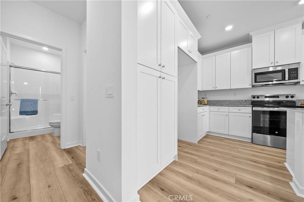 North Hills, CA 91343,9423 N Sepulveda Blvd. #2