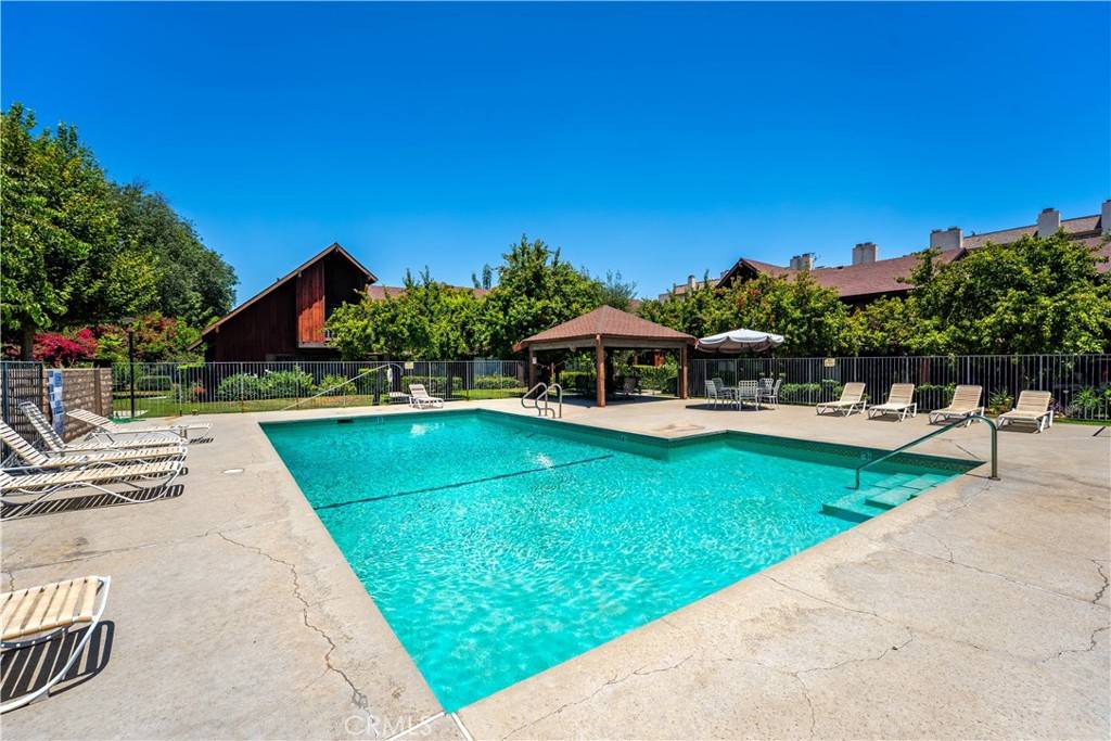 Winnetka, CA 91306,20110 Cohasset ST #22