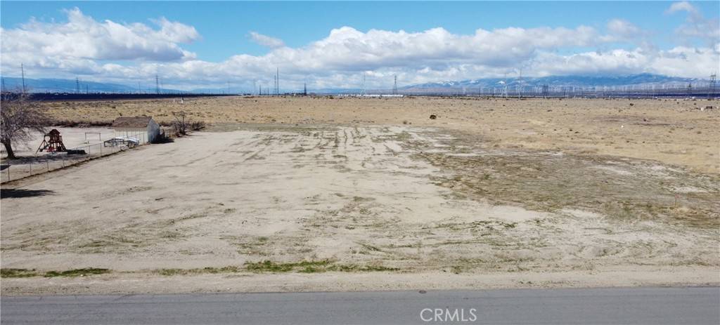 Rosamond, CA 93560,2063 100th st W